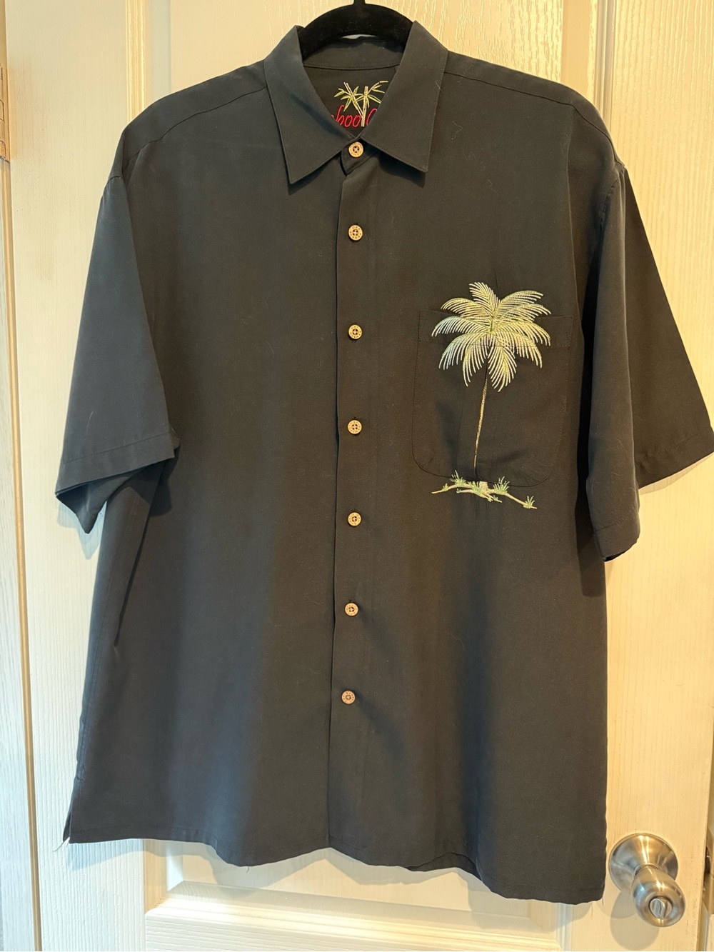 Short-Sleeve Black Button-Down Shirt with Palm Embroidery